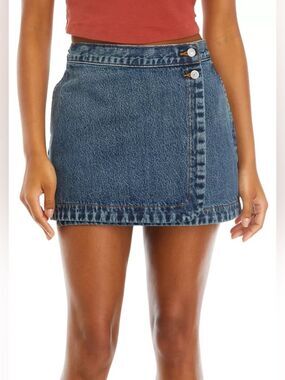 Levi’s Denim Wrap Skirt Size 34 Blue